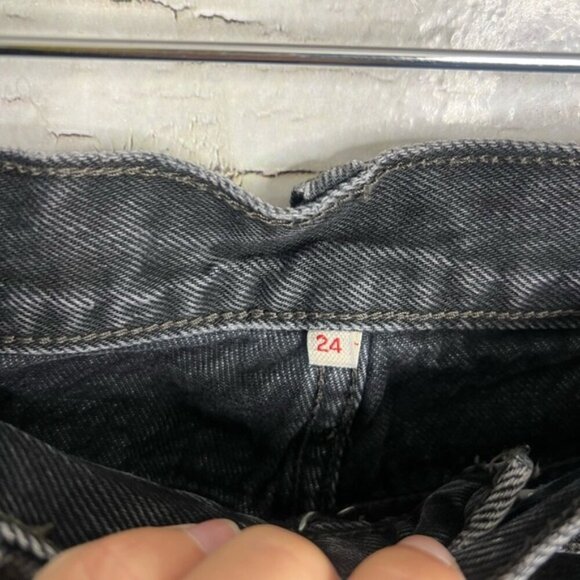 Levi’s Women's Black Jeans size 24 distressed button fly - Picture 6 of 7